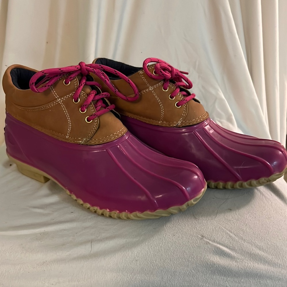 Tommy Hilfiger pink rain boots size 8